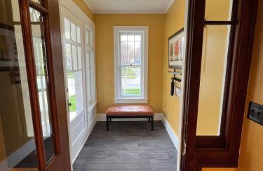 CRAFTSMAN'S MAIN FLOOR with huge DECK! - Foto 4