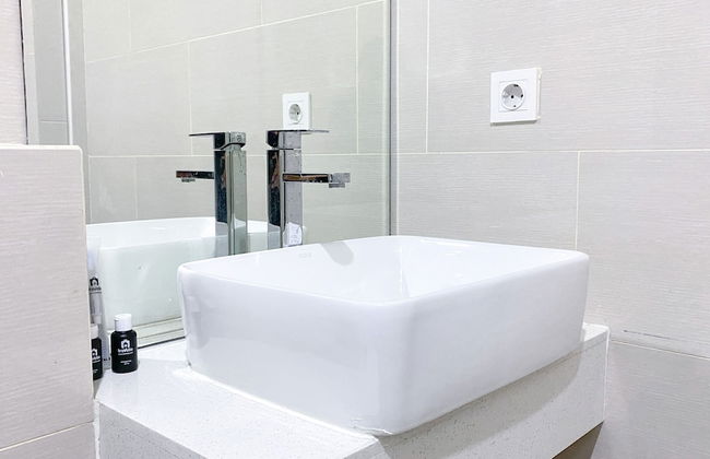 Minimalist And Homey Studio At Daan Mogot City Apartment - Foto 10