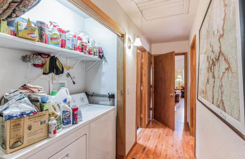 Secluded Mountain Cabin with Forest Views cabin - Foto 27