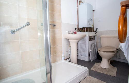 Modern 4BR Home in Dudley - Foto 25