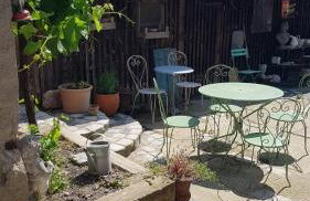 Historisches Fachwerkhaus "Hoher Hirschen" mit romantischem Hof und Garten - Charmantes Studio und grosses, museales Apartment - Foto 8