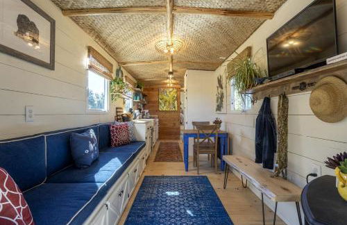 Vintage Tiny House with Spa-Inspired Bathroom in Warner Springs, California - Foto 3
