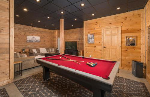 Cabin with amazing long-range mountain views, hot tub, fire pit, EV connection - Foto 43