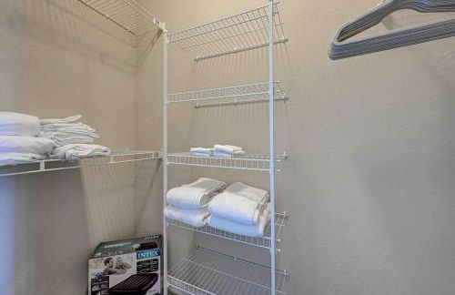 Boho Oasis w KING Bed w POOL Nr AIRPTShoppingDWTN - Foto 9