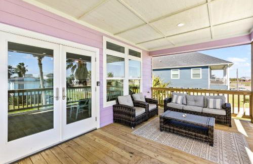 The Purple Pelican - Photo 16