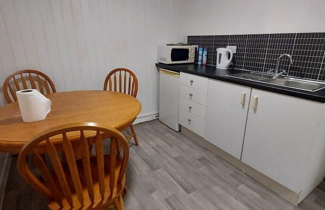 Lovely 3-bed Apartment in Parkgate Rotherham - Photo 12