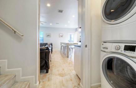 Sleeps 26 2 Homes w/ Waterfront Pool + Boat Dock Laguna Village Escape - Foto 34