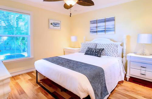 On The Water! Sleeps 12! 2 King Masters, Golf, Fishing, Bbq, Pool, Spa, Pvt Yard - Foto 25