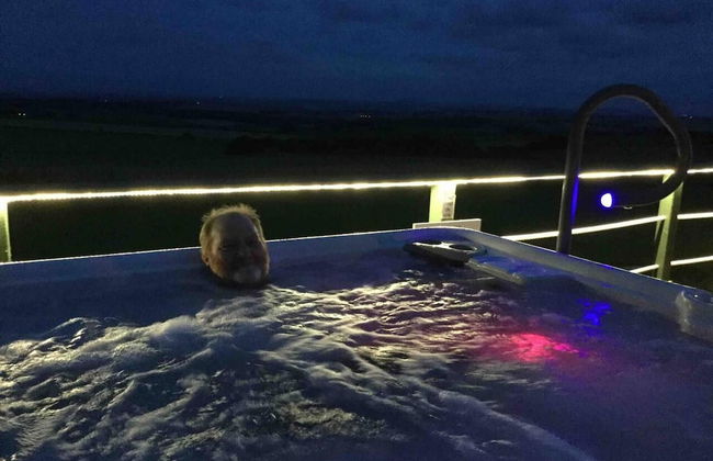 Green Yurt With Hot Tub - Sleeps 3, Parking & Wifi - Photo 13