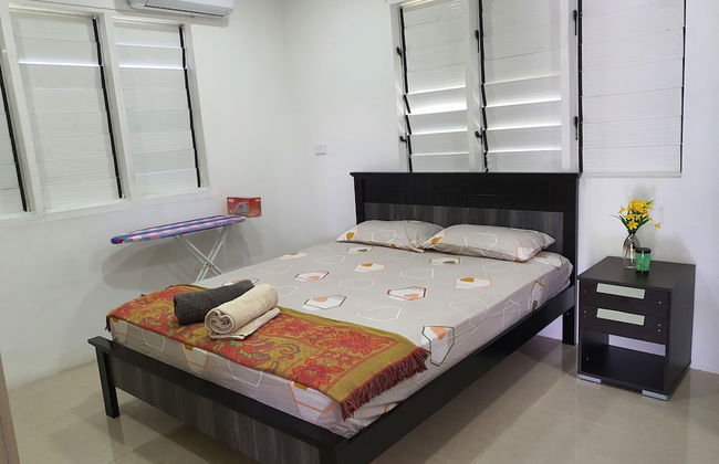 Master Bedroom with Shared Kitchen - Photo 10