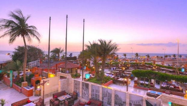 Cenar en Jeddah en el restaurante Al Nakheel - https://saudidiscovery.com/