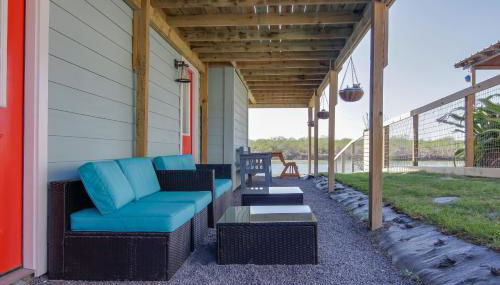 Sunny, Waterfront Rio Hondo Studio with Shared Perks - Foto 4