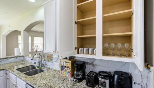 Elegant Retreat at Katy Houston, 2330 sf, 4 Bedroom 2 and Half Baths, Game Room, King Bed, BBQ, Located near Katy Asian Town, Typhoon Waterpark - Foto 5