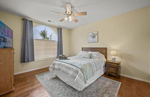 Explore Ramonas Vineyards Tranquil Home with Yard - Foto 18