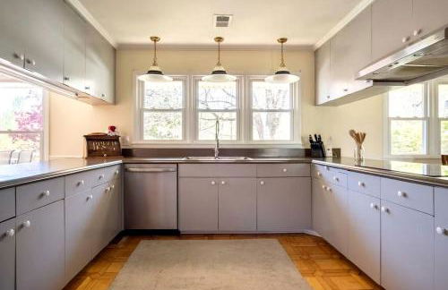 Lovely Vacation Rental with Hot Tub and Amazing Amenities for a Fantastic Family Escape in Clarkesville, Georgia - Foto 16