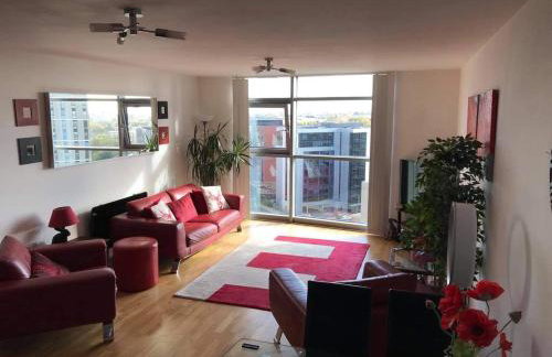 Stunning Spacious City Apartment with free parking - Foto 16