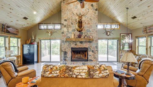 Pet Friendly Wabeno Cabin Near Hiking and Trails! - Foto 1