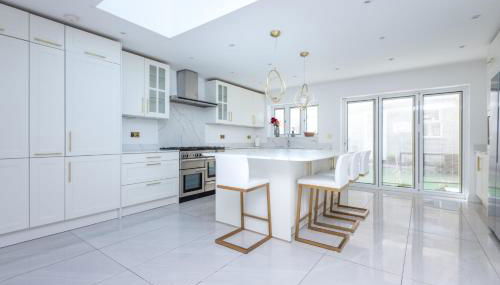 Spacious 4BR Home Garden & Office Space - Foto 1