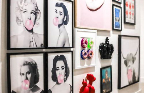 Pop Art Oasis with Karaoke Mini Golf Hot Tub and Pool - Photo 23