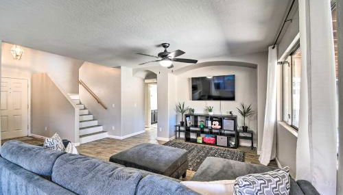 1 Mi to Surprise Stadium! Desert Poolside Oasis - Foto 3