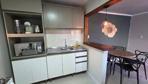 Casa completa, lindamente decorada, nova com 2 quartos - Foto 4