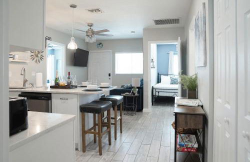 Cozy Coastal Cottage Whole House Sleeps 10 - Foto 62