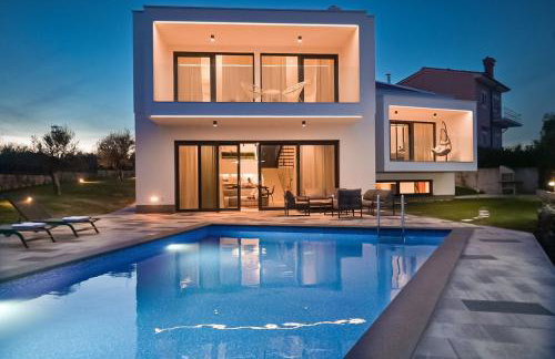 Luxury Villa Ante with pool - Photo 1