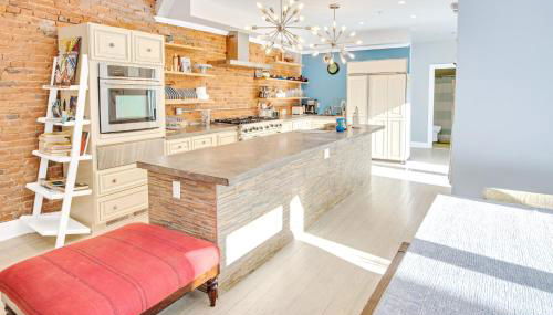 Spacious Oasis - Parking, Private Patio & Roofdeck - Foto 1, stove, dishwasher, pet friendly