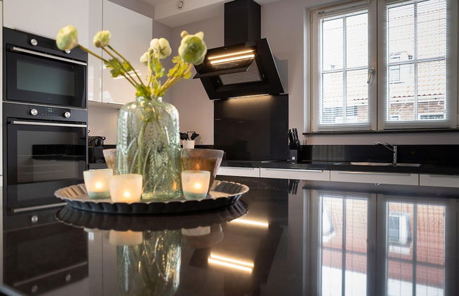 Beautiful Holiday Home With a Whirlpool - Photo 13