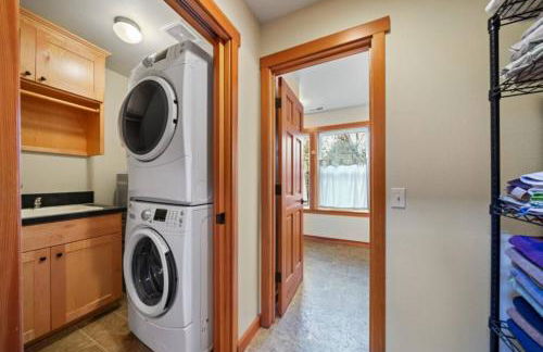 3BR Hot Tub Ocean Views & King Beds Near Beach - Foto 22