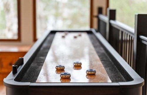 Remodeled Lakefront Cabin, shuffleboard, Starlink - Foto 4