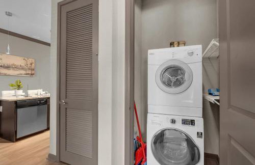 Cozy 1BR- Pool,Gym,Pkng,Near BOK Ctr&Arts Dstrct - Photo 61