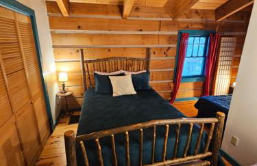 Grandpa Dans Cabin Mtn River view 34 acre retreat - Foto 9