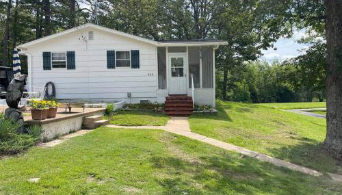 Lakefront Retreat - Sleeps 8 - 1 Hr from STL - Foto 2