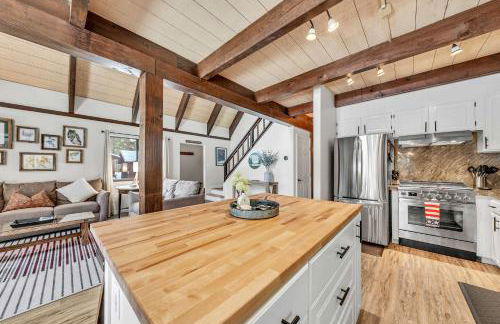 Beautiful Homewood Retreat with Deck and Grill - Foto 10