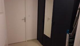 Appartement T2 au Calme - WiFi rapide, Parking & Bureau - Foto 4, wardrobe
