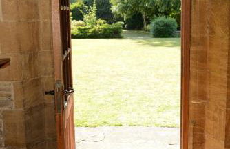 Charney Manor - Photo 33