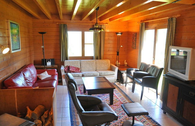 Chalet Just Outside Hampteau Offering Magnificent Views Across the Ourthe Valley - Foto 14