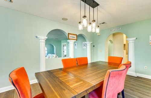 1 Block to Sims Park Spacious Getaway with Balcony - Foto 10