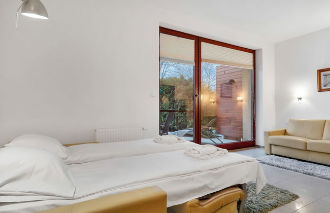 Apartments Lesna 17 by Renters - Photo 10