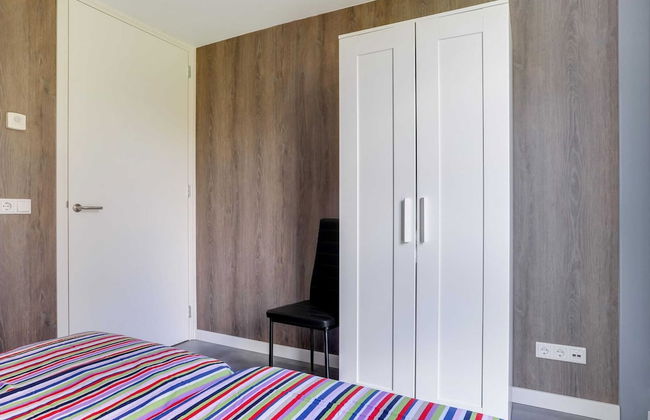 Lakeside Luxury; Sauna & Hot Tub - Photo 9