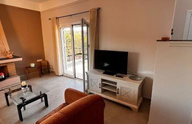 Marys Home Eretria - Photo 12