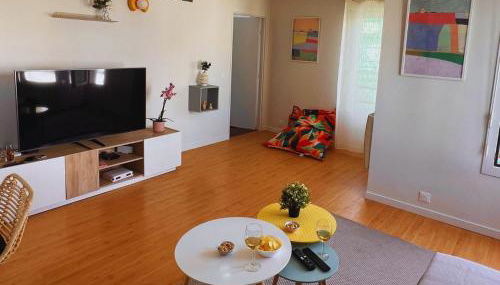 Les Agnettes - Paris Metro - Wifi - Parking - Tout équipé - Foto 3