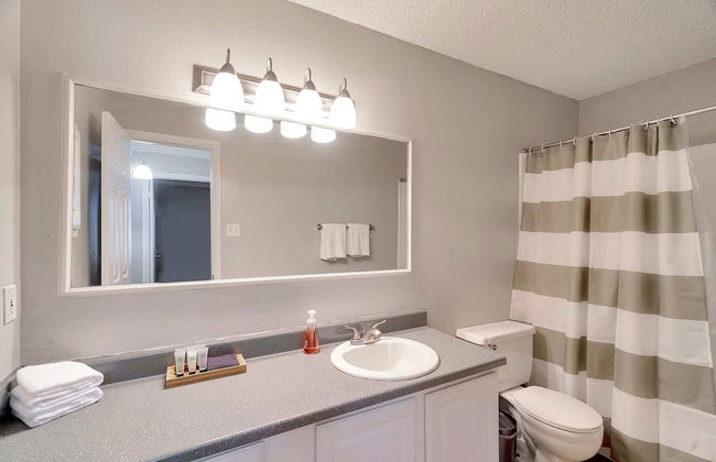 Lovely Midland Getaway With Fitness Center - Foto 22