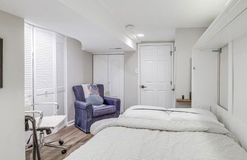 Walkable Location Modern DC Apt with Yard Access! - Foto 16