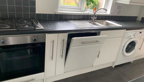 2 Bed-Sleeps 4-Parking-Pets-10 min walk to Beach - Foto 4