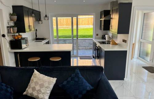 Modern Bungalow - Holiday or Contractors - Driveway Parking - Photo 31