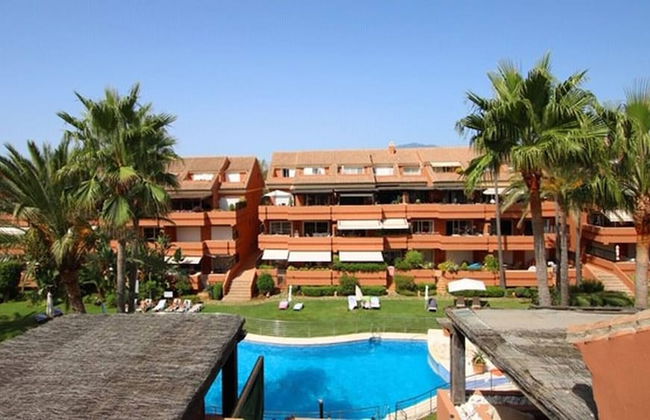 Magnificent Duplex Penthouse in Puerto Banus - Photo 22