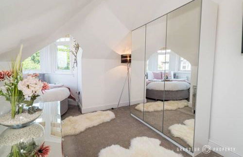 Park Views by Grandeur Property - Photo 25