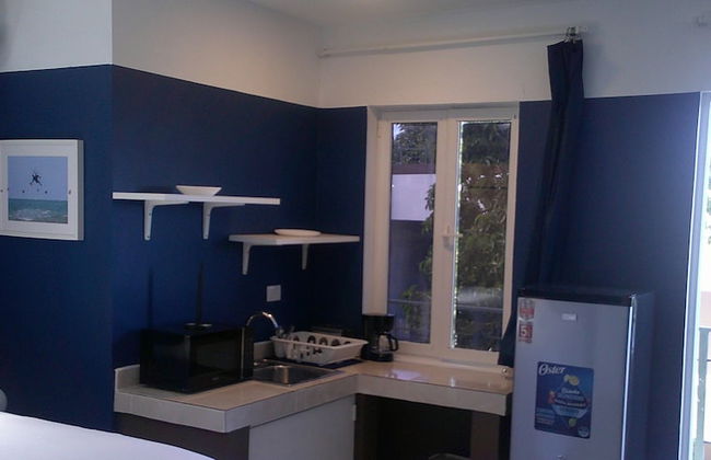 E&J Boutique Residences - Photo 34